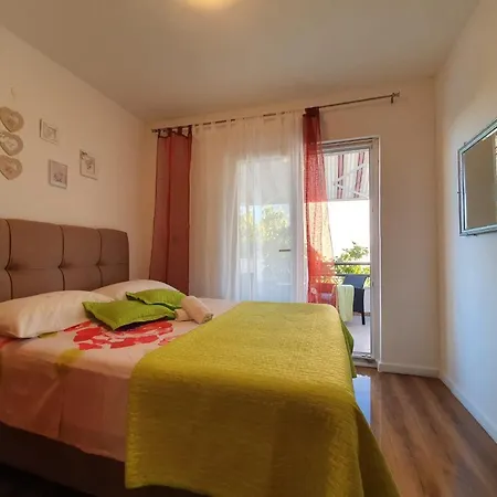 Apartment Mara Rogoznica *