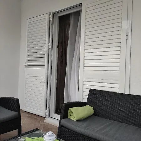 Mara Apartment