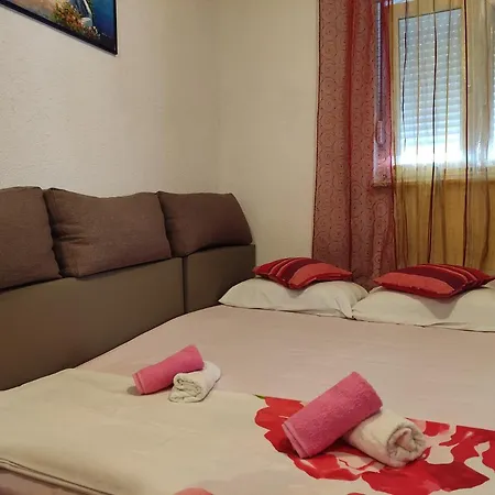 Mara Rogoznica Apartment *