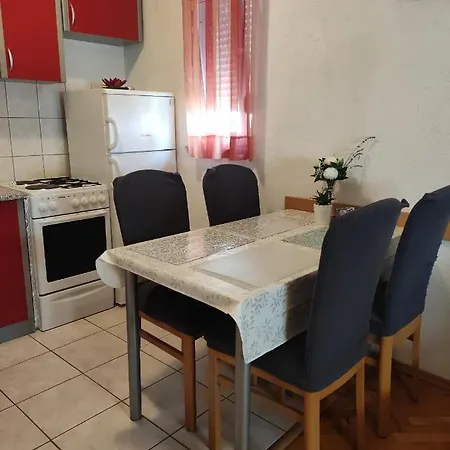 Mara Apartman