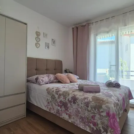 Mara Apartman Rogoznica
