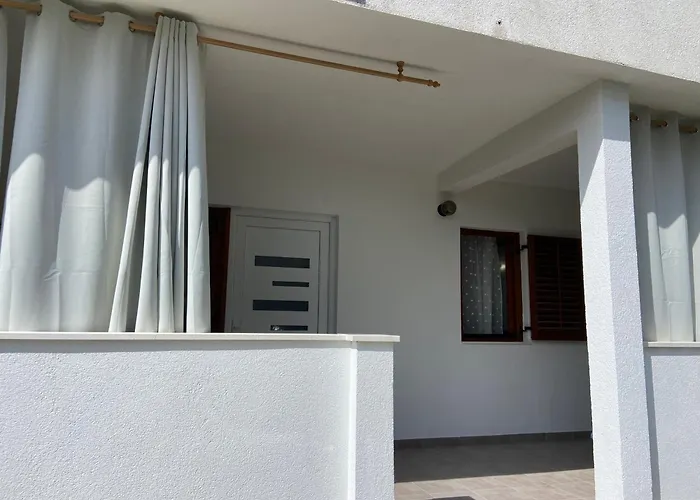 Mara Rogoznica (Sibenik-Knin)